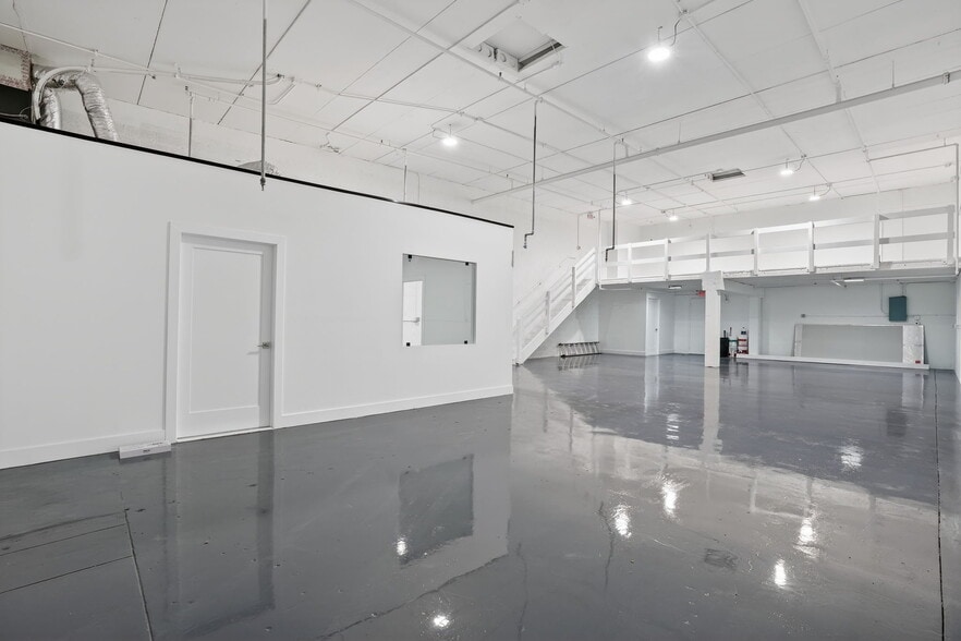 More Photos Of 16300 SW 137th Ave, Miami Warehouse For Lease