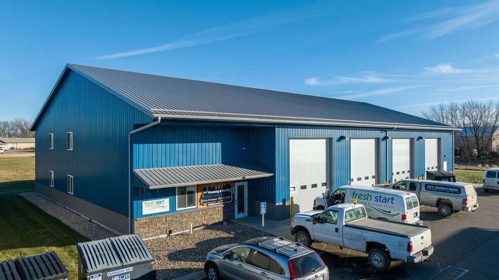 More Photos Of 1072 S Victory Dr, Mankato Warehouse For Sale