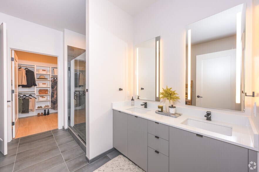 More Photos Of 3030 S Potomac Ave, Arlington Multifamily For Sale