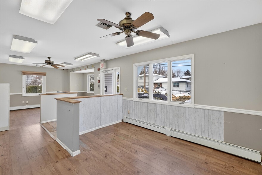 More Photos Of 75 Ramapo Rd, Garnerville Office For Lease