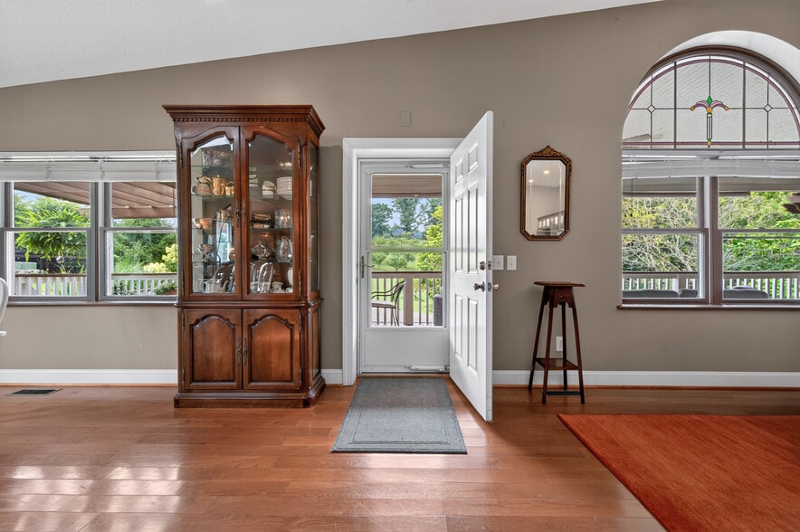 More Photos Of 1661 Turner Spur Rd, Fancy Gap Healthcare For Sale