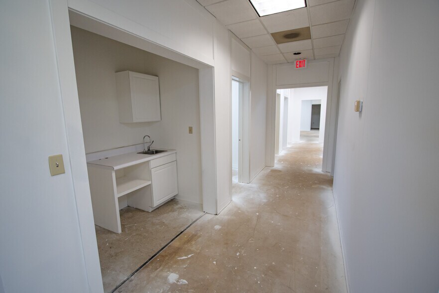 More Photos Of 200 Dillon Cir, Spartanburg Office For Sale