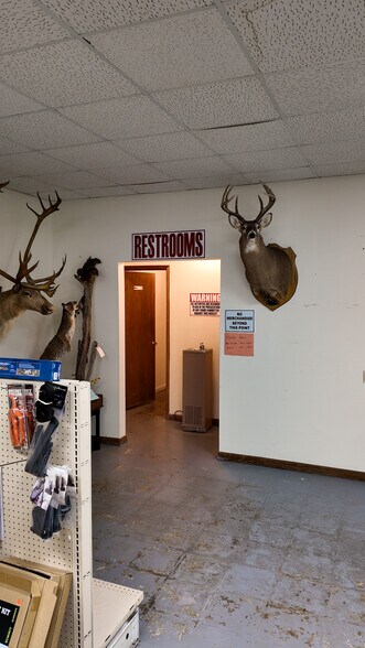 More Photos Of 45 Job Corp Rd, Pine Knot Flex For Sale