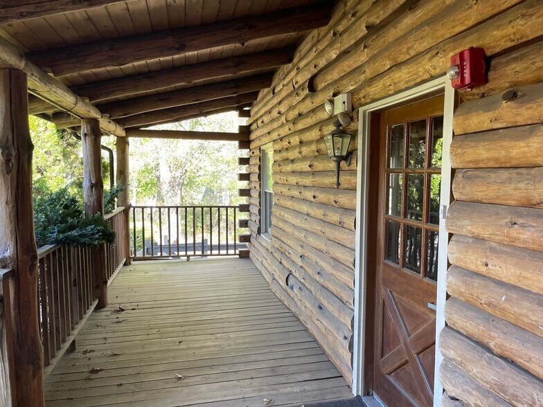 More Photos Of 1136 State Route 31, Lebanon General Retail For Sale