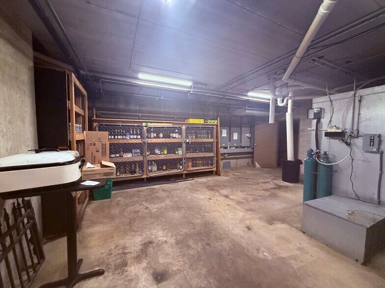 More Photos Of 103 3RD St N, La Crosse Restaurant For Sale