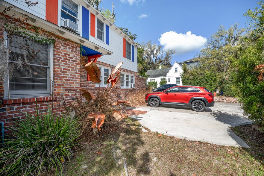 More Photos Of 949 SW 13th St, Gainesville Office Residential For Sale