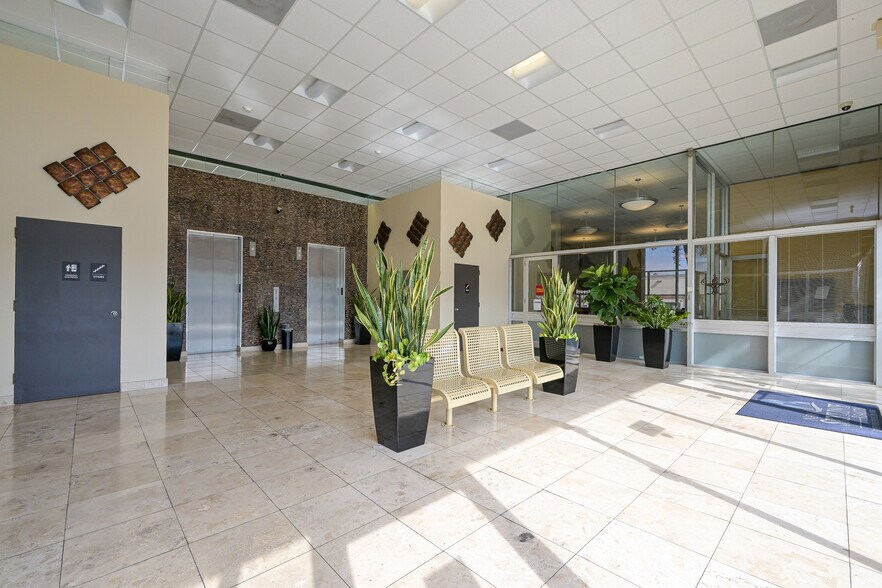 More Photos Of 5625 Cypress Creek Pky, Houston Office For Sale