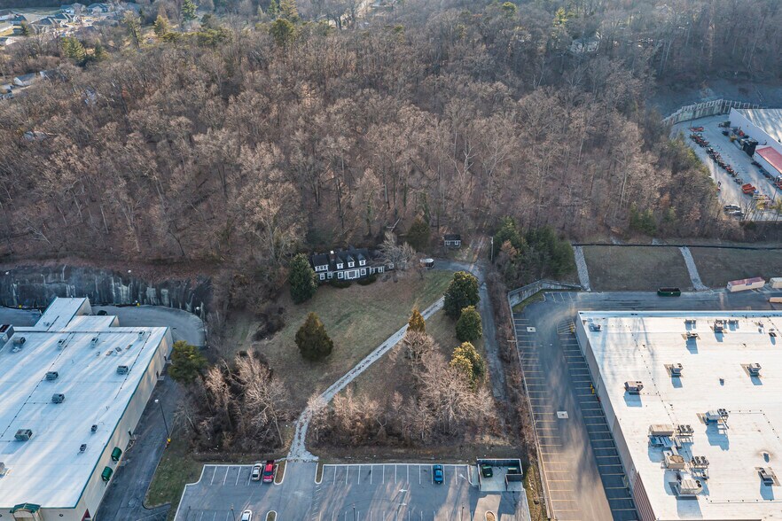 More Photos Of 2205 State St, New Albany Land For Sale