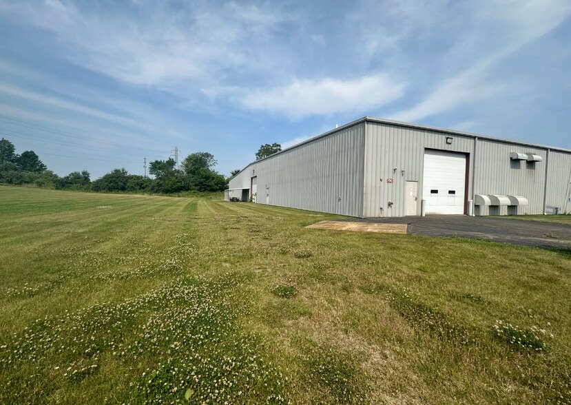 More Photos Of 3620 Progress St NE, Canton Warehouse For Lease