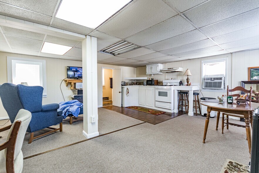 More Photos Of 8214 Panther Lake Rd, Willow Spring Flex For Lease