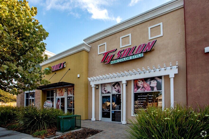 More Photos Of 158 S King Rd, San Jose Freestanding For Lease