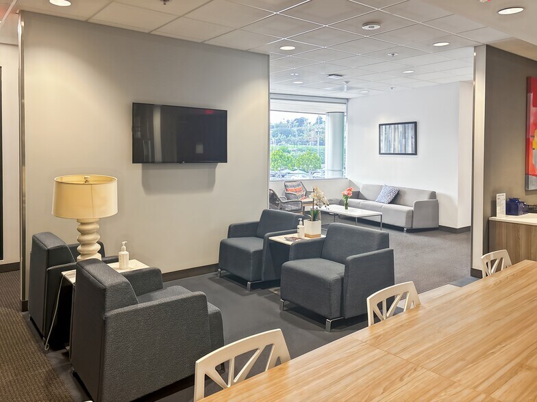 More Photos Of 440 Stevens Ave, Solana Beach Coworking Space