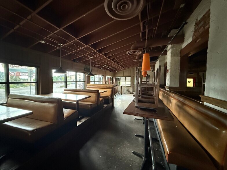 More Photos Of 6676 S Parker Rd, Aurora Restaurant For Sale