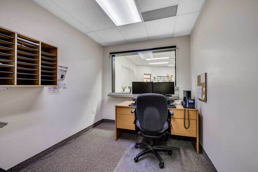 More Photos Of 4555 Erin Dr, Eagan Office For Lease