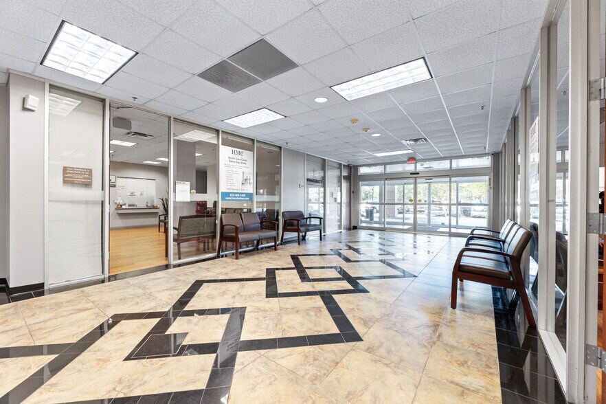More Photos Of 1429 Tx-6, Sugar Land Medical For Lease