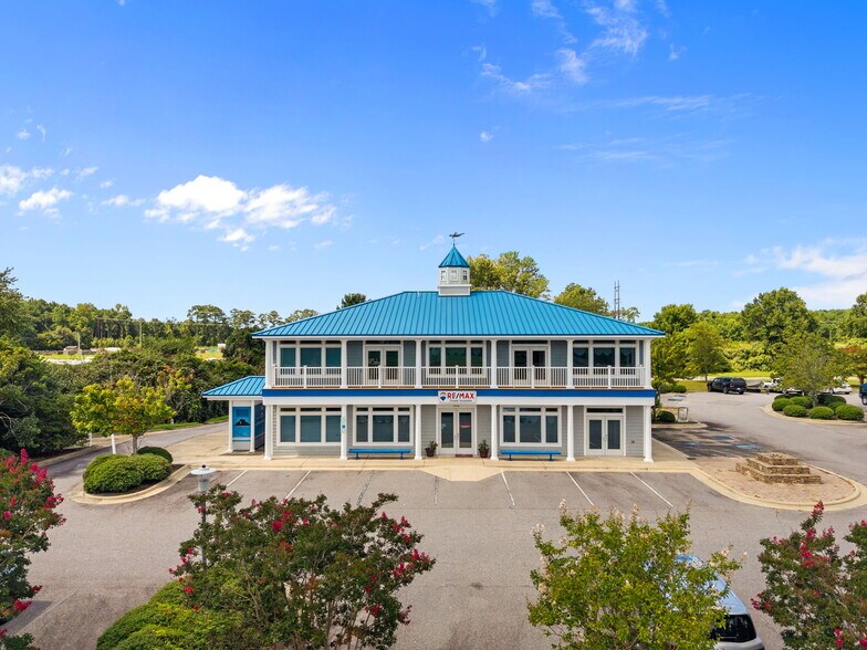 Primary Photo Of 8468 Caratoke Hwy, Powells Point Bank For Lease