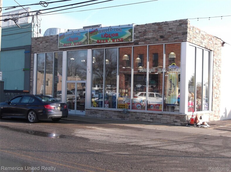 More Photos Of 121 E Walled Lake Dr, Walled Lake Storefront Retail Office For Sale