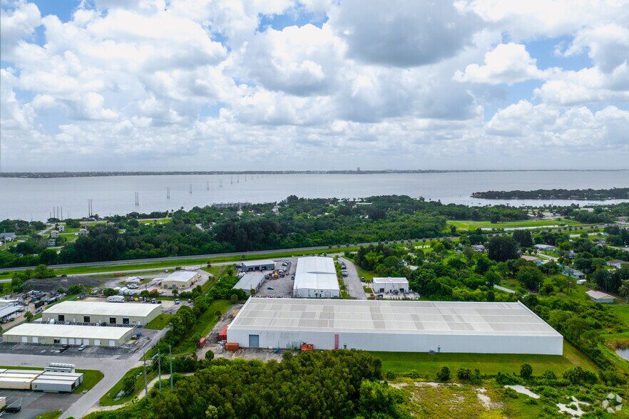 More Photos Of 1720 Main St NE, Palm Bay Unknown For Lease