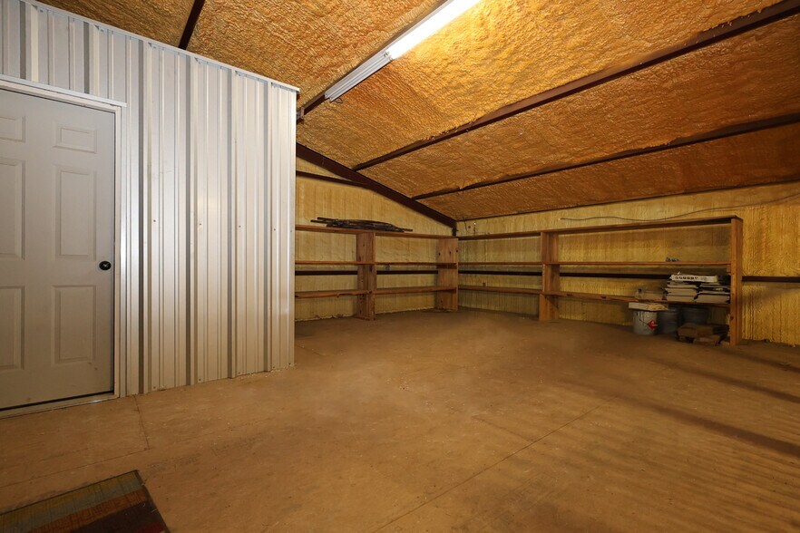 More Photos Of 4748 N 4318, Pryor Flex For Sale