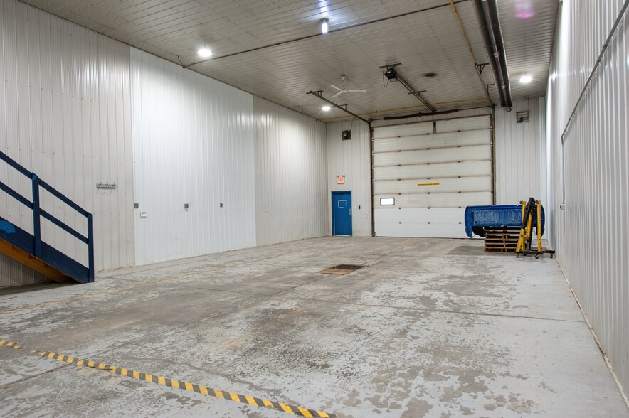 More Photos Of 3419 33 St, Whitecourt Industrial For Sale