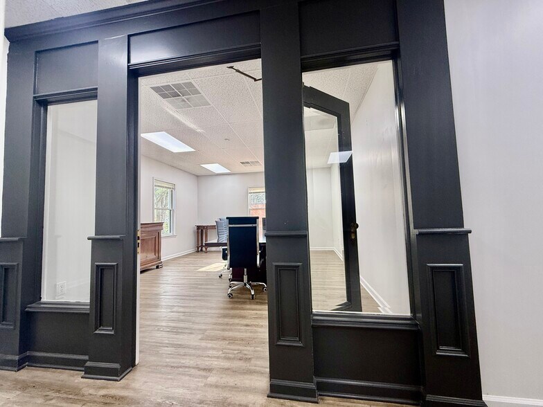 More Photos Of 1155 Hightower Trl, Atlanta Medical For Sale