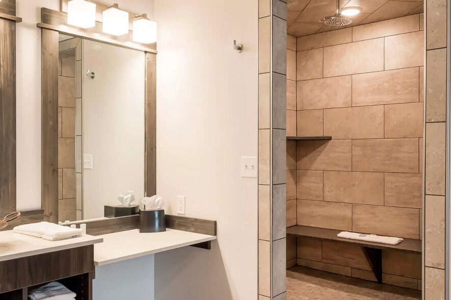 More Photos Of 4655 Harrison Ave, Butte Hotel For Sale
