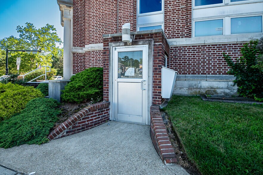 More Photos Of 213 Chestnut St, Nutley Office For Sale