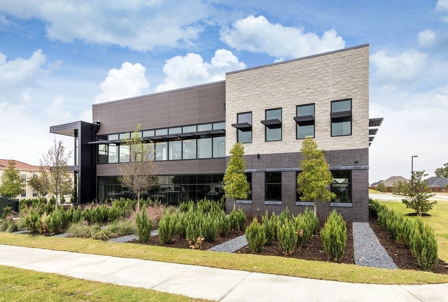 More Photos Of 3229 Premier Dr, Irving Loft Creative Space For Lease