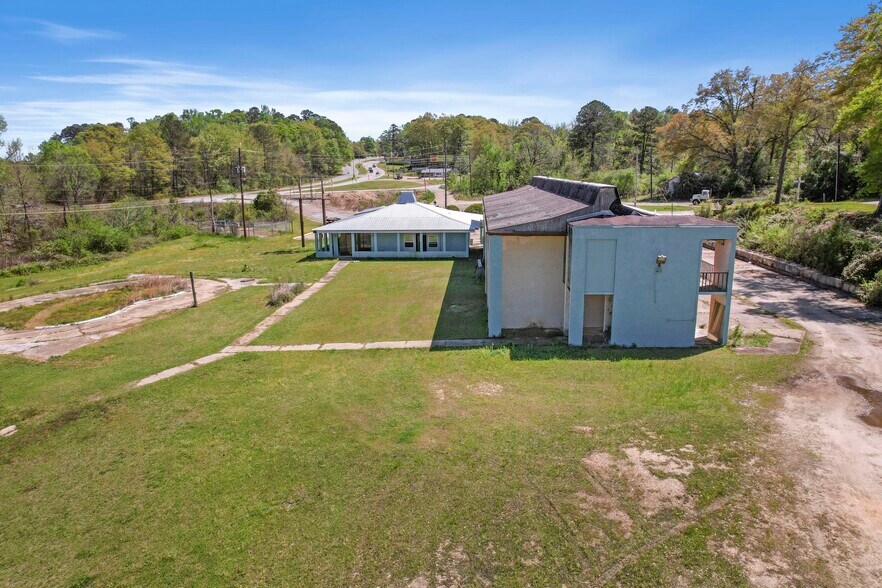 More Photos Of 1010 N Eufaula Ave, Eufaula Hotel For Sale