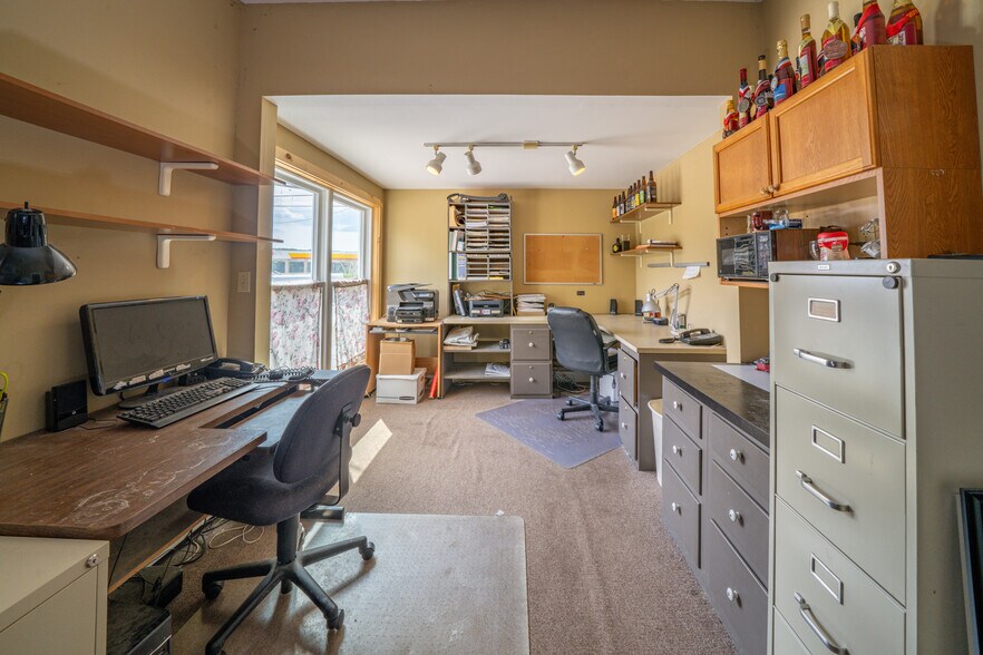 More Photos Of 279 S Main St, Winterport Winery Vineyard For Sale
