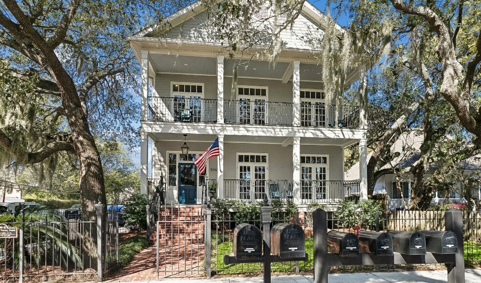 More Photos Of 506 Water St, Madisonville Office For Sale