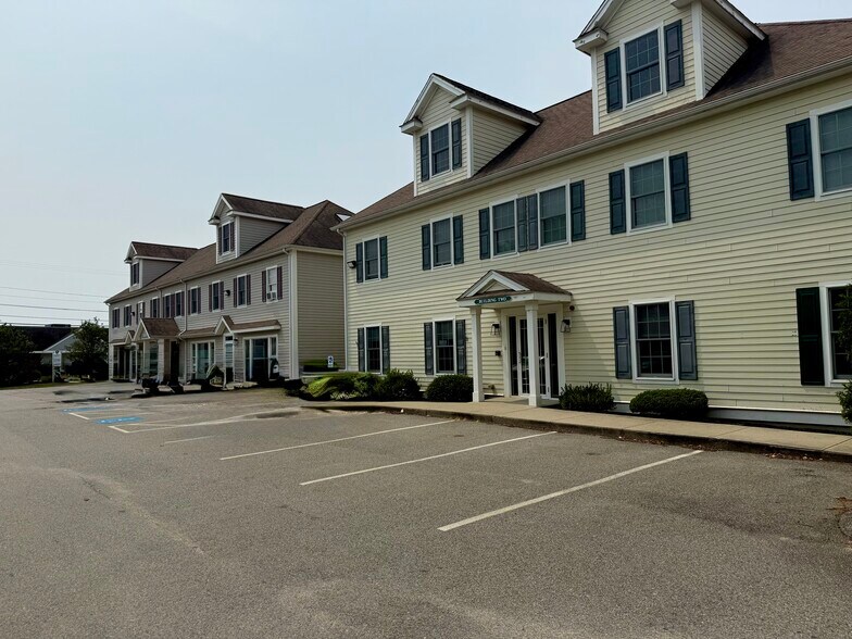 More Photos Of 24 Spring Bars Rd, Falmouth Unknown For Lease