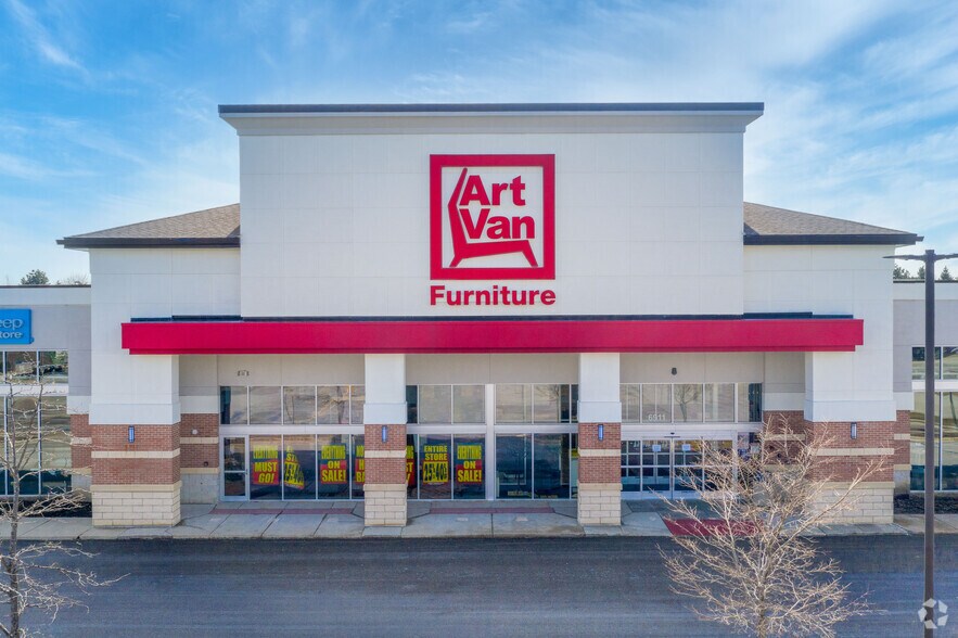 More Photos Of 6901-7105 Grand Ave, Gurnee Unknown For Lease