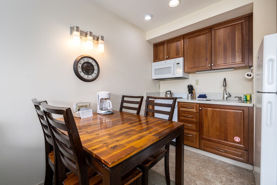 More Photos Of 11 Chabot Rd, Copalis Beach Hotel For Sale