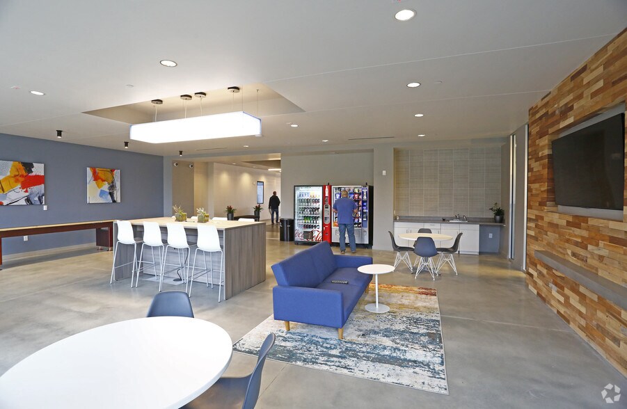 More Photos Of 7751 Brier Creek Pky, Raleigh Office For Lease