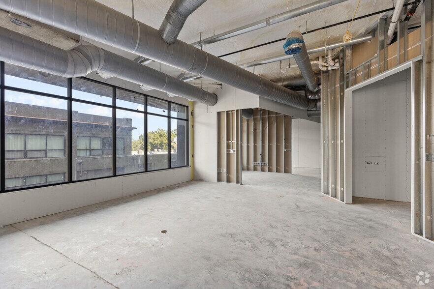More Photos Of 1900 S Ervay St, Dallas Apartments For Lease