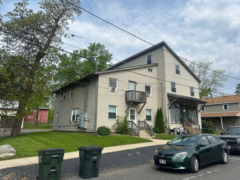 More Photos Of 8216 199th Ave, Bristol Apartments For Sale