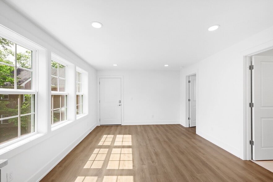 More Photos Of 701 Bowling Ave, Nashville Apartments For Sale
