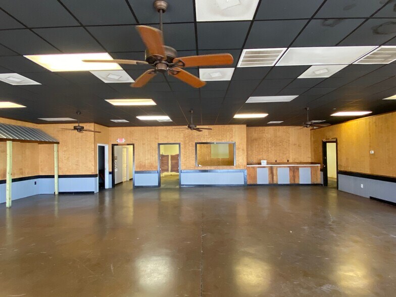 More Photos Of 213 Walmart Cir, Booneville Storefront Retail Office For Sale