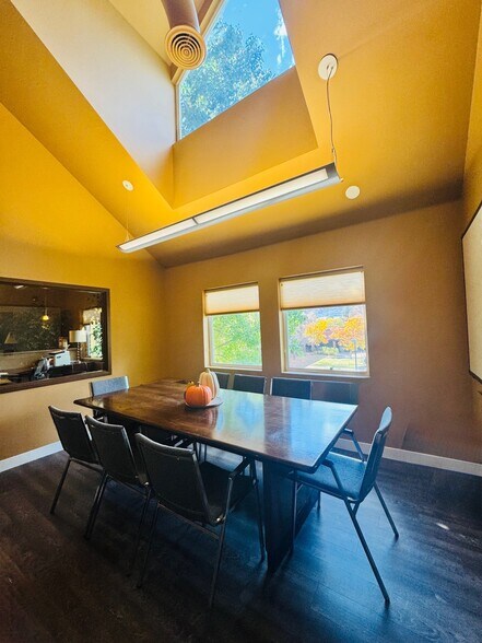 More Photos Of 10354 W Chatfield Ave, Littleton Office For Lease