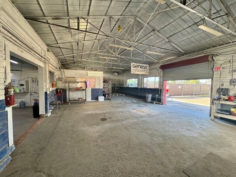 More Photos Of 1211 E Yosemite Ave, Madera Auto Repair For Sale