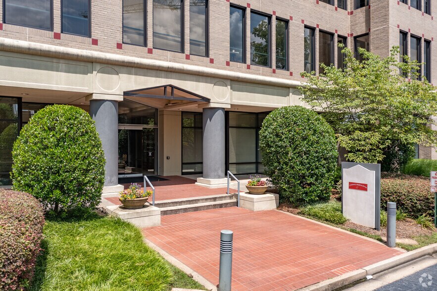 More Photos Of 150 E Ponce de Leon Ave, Decatur Unknown For Lease