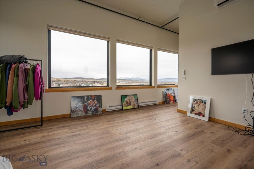 More Photos Of 924 E Park St, Livingston Apartments For Sale