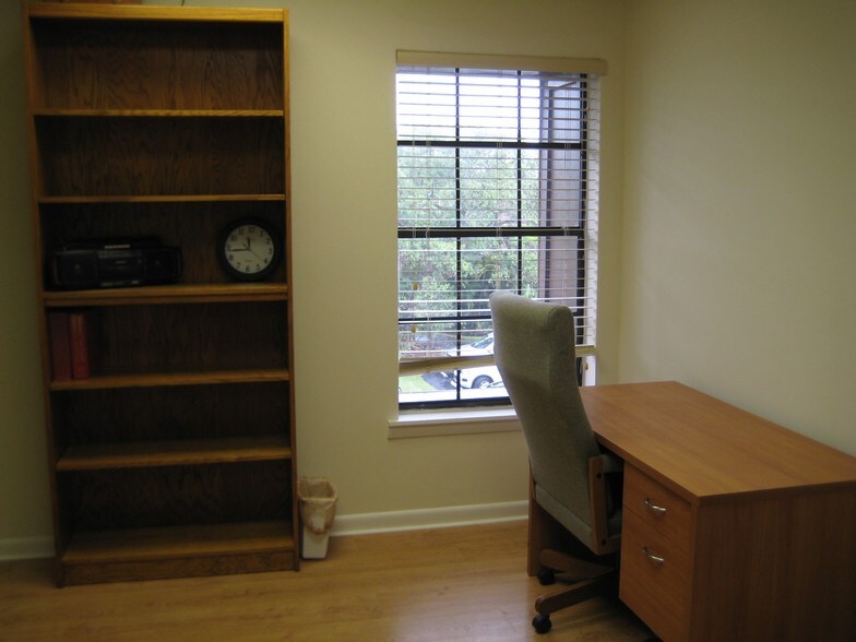 More Photos Of 1200 S Federal Hwy, Boynton Beach Office For Lease