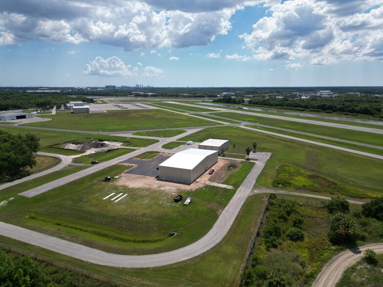 Primary Photo Of 6530 Tampa Executive Arpt rd, Seffner Airplane Hangar For Sale