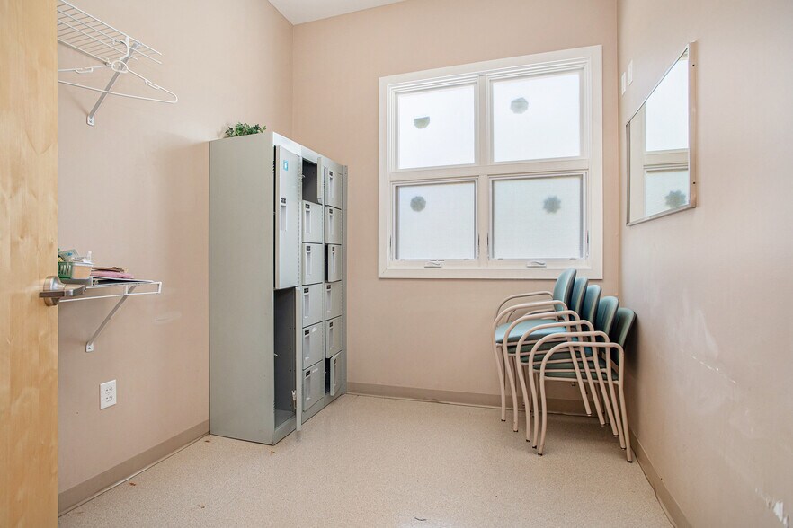 More Photos Of 3770 Capital Ave SW, Battle Creek Medical For Sale