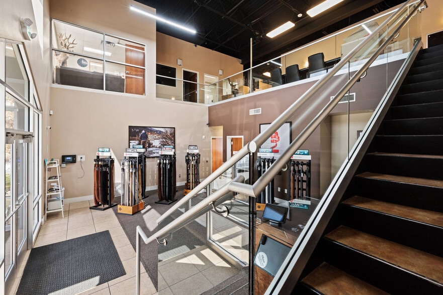 More Photos Of 824 N 1430 W, Orem Manufacturing For Lease