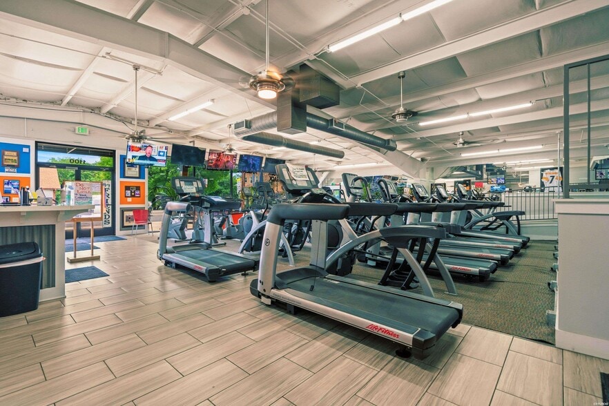 More Photos Of , Hot Springs General Retail For Sale