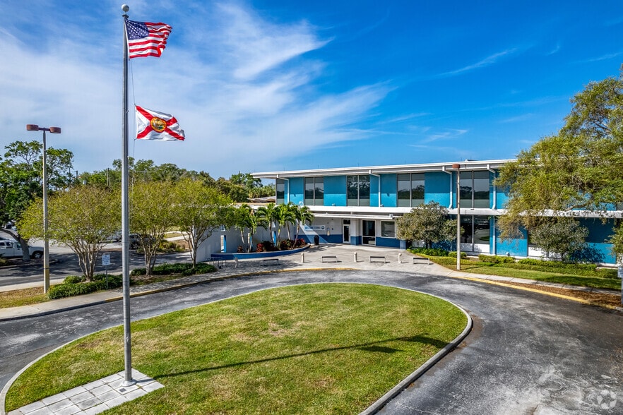 Primary Photo Of 3200 S 34th St, Saint Petersburg Schools For Sale