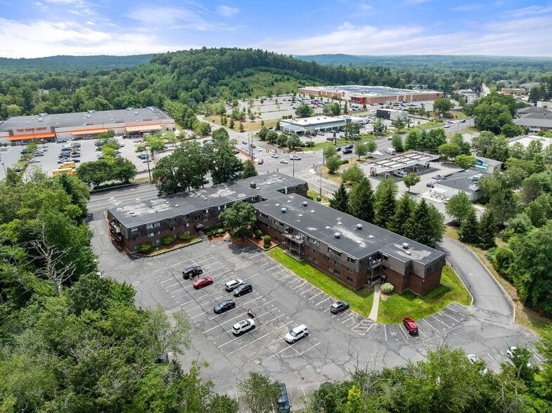 More Photos Of 596 Boston Post Rd E, Marlborough Apartments For Sale